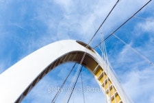 Bridge bottom view 이미지 (135851639) - 게티이미지뱅크 Bridge bottom view