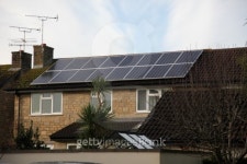 British house with solar panels 이미지 (136551218) - 게티이미지뱅크 British house with solar panels