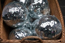 Disco balls in a box 이미지 (113197836) - 게티이미지뱅크 Disco balls in a box
