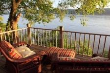 Deck overlooking a river 이미지 (160301323) - 게티이미지뱅크 Deck overlooking a river