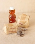 Bags of tea, honey and strainers 이미지 (152961624) - 게티이미지뱅크 Bags of tea, honey and strainers