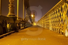 Bridge at night 이미지 (135022192) - 게티이미지뱅크 Bridge at night