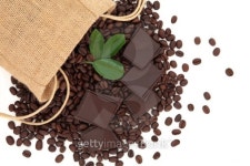 Chocolate and Coffee Beans 이미지 (155972618) - 게티이미지뱅크 Chocolate and Coffee Beans