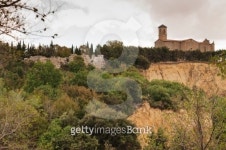 The forest and  cliffs of Volterra 이미지 (177540808) - 게티이미지뱅크 The forest and  cliffs of Volterra