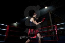 Man boxing in gym 이미지 (156332486) - 게티이미지뱅크 Man boxing in gym
