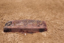 Partially burried treasure chest in the sand 이미지 (171365773) - 게티이미지뱅크 Partially burried treasure chest in the sand