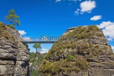 bridge between the rocks 이미지 (171379358) - 게티이미지뱅크 bridge between the rocks