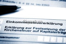 German tax form and pen - close up 이미지 (185304587) - 게티이미지뱅크 German tax form and pen - close up