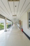 office corridor 이미지 (158895231) - 게티이미지뱅크 office corridor
