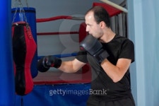 Boxer preparing to punch 이미지 (177316714) - 게티이미지뱅크 Boxer preparing to punch