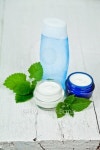 face cream and lotion with urtica leaves 이미지 (158858825) - 게티이미지뱅크 face cream and lotion with urtica leaves