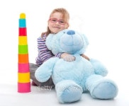 Little girl with big blue teddy bear 이미지 (174375441) - 게티이미지뱅크 Little girl with big blue teddy bear