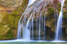 nice waterfall 이미지 (460327667) - 게티이미지뱅크 nice waterfall