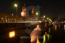 OberbaumbrÃ¼cke bridge in Berlin 이미지 (471588893) - 게티이미지뱅크 OberbaumbrÃ¼cke bridge in Berlin