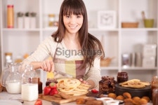 Making pancakes ,cookies,gingerbread and biscuit 이미지 (178854089) - 게티이미지뱅크 Making pancakes ,cookies,gingerbread... 
