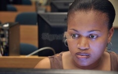 Computing 이미지 (186666625) - 게티이미지뱅크 Computing