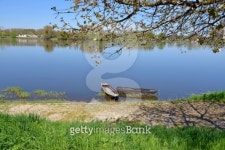 비엔나노래뱅크주점 | Banks of the Vienne river 이미지 (179994470) - 게티이미지뱅크 Banks of the Vienne river