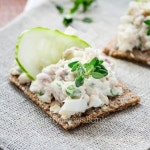 Smoked mackerel pate with herbs on crisp bread 이미지 (179061098) - 게티이미지뱅크 Smoked mackerel pate with herbs on crisp bread