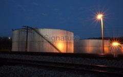 industrial storage tanks 이미지 (181961339) - 게티이미지뱅크 industrial storage tanks