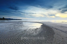 Scene of Sun rise on Saplee Beach chumphon Province , Thailan 이미지 (488078059) - 게티이미지뱅크 Scene of Sun rise on... 