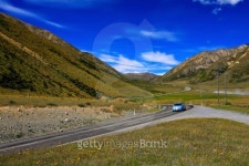 new zealand highway curve road 이미지 (183707180) - 게티이미지뱅크 new zealand highway curve road
