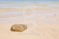 stone on the beach 이미지 (184728123) - 게티이미지뱅크 stone on the beach