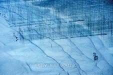 Fishermen near the seaweed farm 이미지 (163229938) - 게티이미지뱅크 Fishermen near the seaweed farm