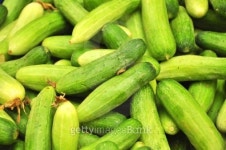 cucumbers sold at local street market in Ayutthaya 이미지 (175457120) - 게티이미지뱅크 cucumbers sold at local street market...