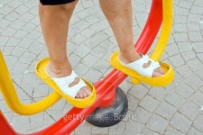 Exercise equipment in public park 이미지 (451834717) - 게티이미지뱅크 Exercise equipment in public park