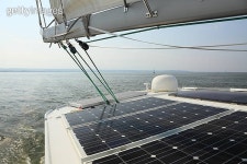 Solar Panels charging batteries aboard sail boat 이미지 (166629842) - 게티이미지뱅크 Solar Panels charging batteries aboard... 