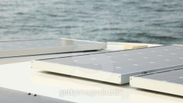 Solar Panels charging batteries aboard sail boat 이미지 (175680464) - 게티이미지뱅크 Solar Panels charging batteries aboard... 