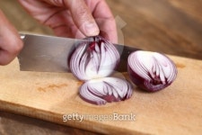 Cutting Onion 이미지 (181369687) - 게티이미지뱅크 Cutting Onion