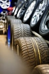 cars tire shop 이미지 (172456532) - 게티이미지뱅크 cars tire shop