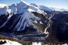 Sunshine Village Ski Resort Ski-Out and Parking Lot 이미지 (476382023) - 게티이미지뱅크 Sunshine Village Ski Resort Ski-Out... 
