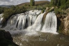 Muradiye Waterfall 이미지 (179079679) - 게티이미지뱅크 Muradiye Waterfall