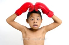 Child celebrates boxing victory 이미지 (184126867) - 게티이미지뱅크 Child celebrates boxing victory