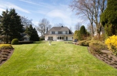 Villa with big yard 이미지 (177862634) - 게티이미지뱅크 Villa with big yard