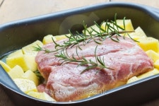 Roast with potatoes 이미지 (164655945) - 게티이미지뱅크 Roast with potatoes
