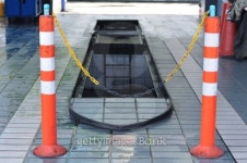 Oil engine pit closed by orange traffic-cones 이미지 (462001867) - 게티이미지뱅크 Oil engine pit closed by orange traffic-cones