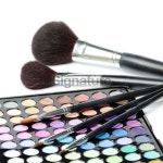 Multi colored make-up and brushes 이미지 (186696893) - 게티이미지뱅크 Multi colored make-up and brushes