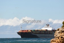 Cargo container ship 이미지 (181875321) - 게티이미지뱅크 Cargo container ship