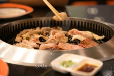 Japanese barbecue in modern stove 이미지 (177044748) - 게티이미지뱅크 Japanese barbecue in modern stove