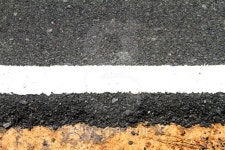 앙카나콜렉션앤골프여행 | New asphalt texture with white line 이미지 (180519117) - 게티이미지뱅크 New asphalt texture with white line