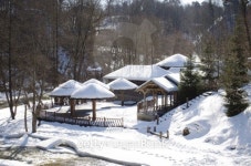 frozen river bay water wooden house bank roof snow 이미지 (173653281) - 게티이미지뱅크 frozen river bay water wooden house... 