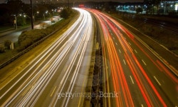 Light trail on a busy motorway 이미지 (187120494) - 게티이미지뱅크 Light trail on a busy motorway
