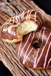 Chocolate and strawberry donuts 이미지 (185581620) - 게티이미지뱅크 Chocolate and strawberry donuts
