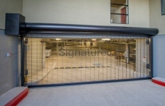 Parking Garage Entry Gate 이미지 (454995823) - 게티이미지뱅크 Parking Garage Entry Gate