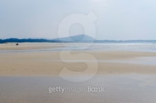 walk on the beach 이미지 (178132536) - 게티이미지뱅크 walk on the beach