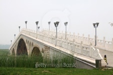 chinese traditional architectural landscape stone bridge 이미지 (184754511) - 게티이미지뱅크 chinese traditional... 