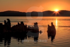 Mono Lake Tufas at Sunrise 이미지 (481355989) - 게티이미지뱅크 Mono Lake Tufas at Sunrise
